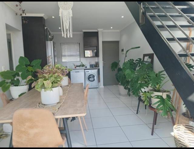 1 BEDROOM APARTMENT FOR SALE IN FOURWAYS